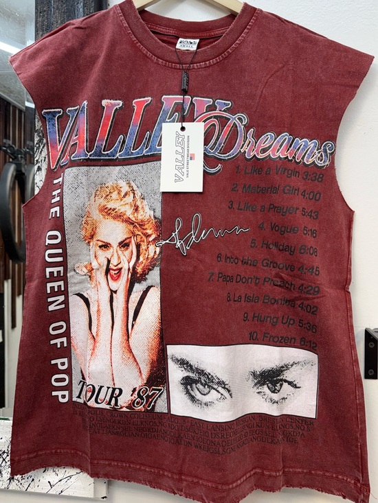 Valley Sports Tops - Valley Sports Sleeveless Marilyn Monroe Graphic Tank Top in Maroon